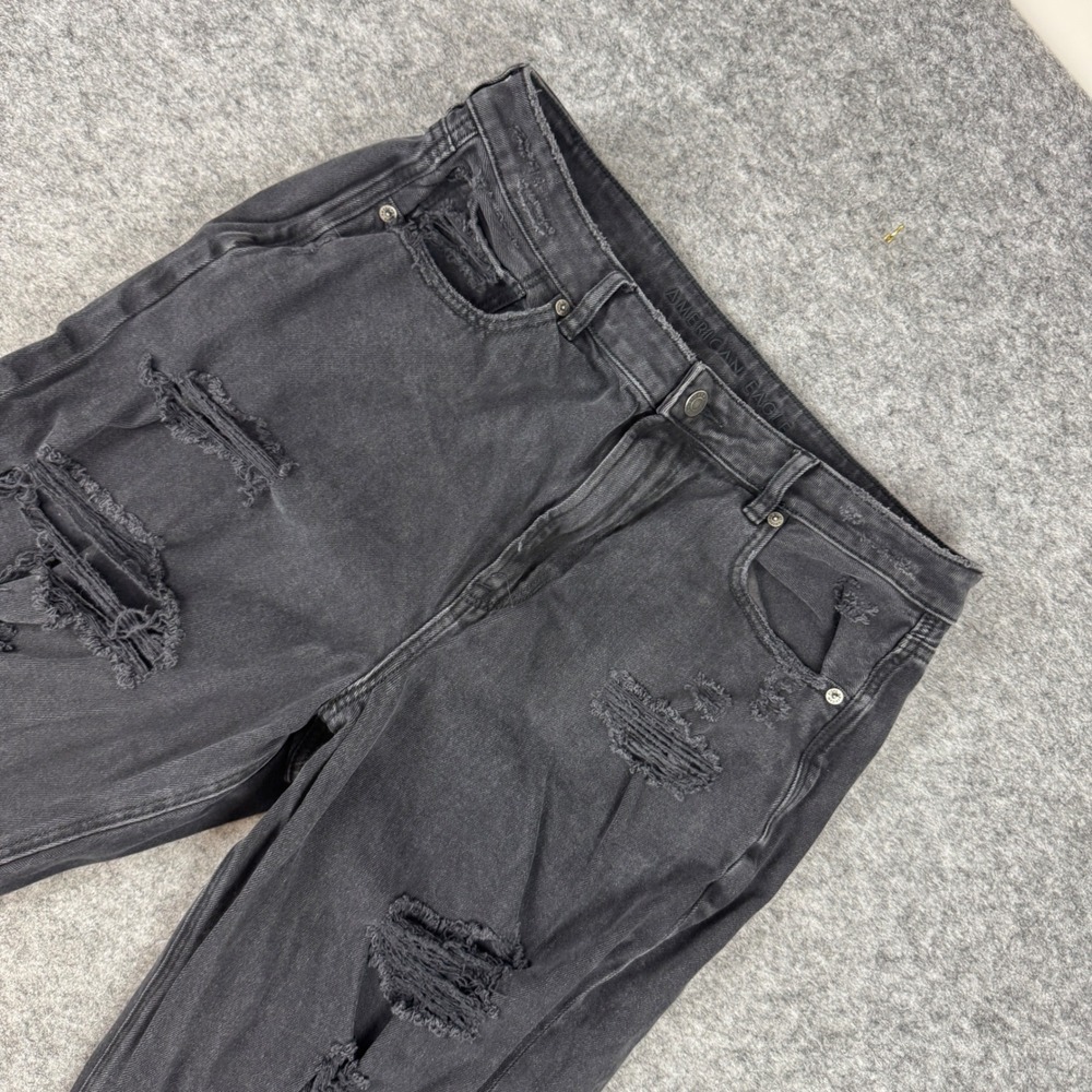American Eagle Women 14 Regular Distressed Mom Jeans Black Comfort Stretch 1315
